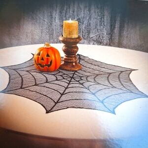 Halloween Table Cloth Spider Web Table Topper Party Centerpiece New with Tag